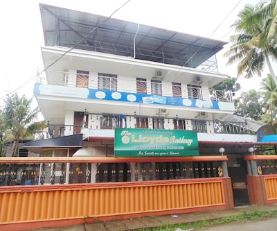Lloyds Residency